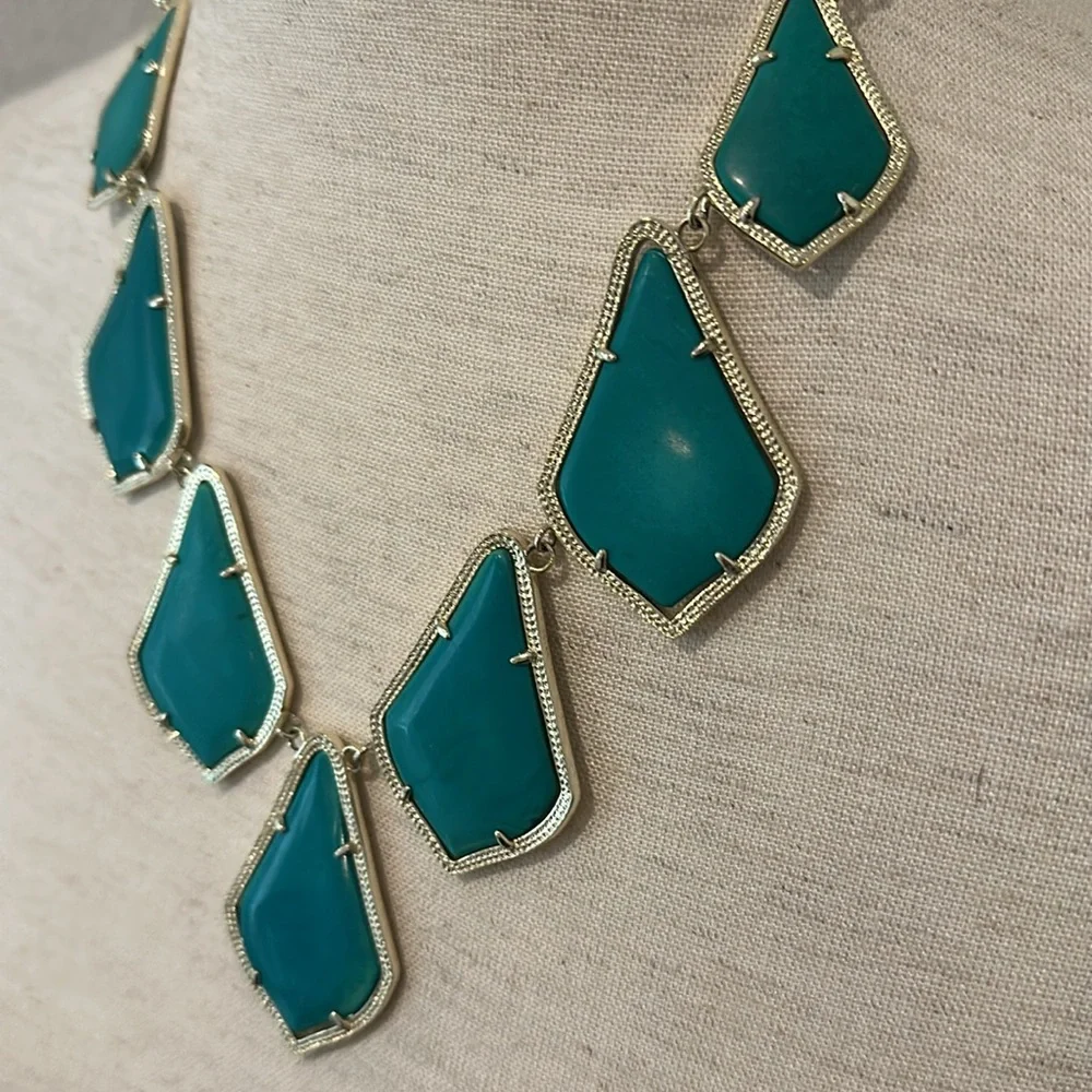 Kendra Scott Kensey Statement Necklace - Picture 4 of 7